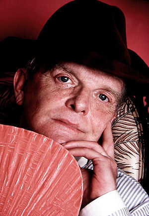 300px-Truman_Capote_by_Jack_Mitchell